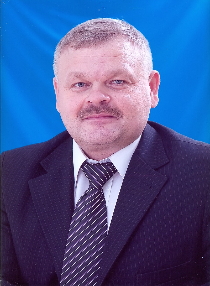 Хомяк Юрий Александрович.